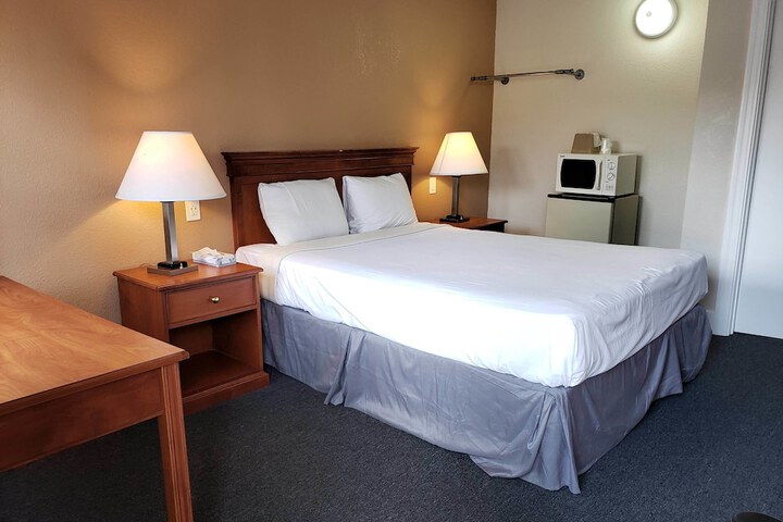 Room 44 of 49