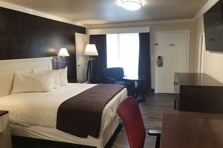 Room 17 of 23