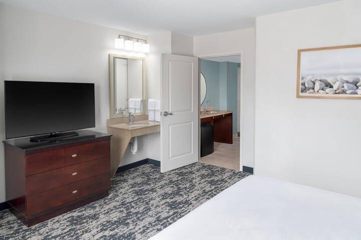 Embassy Suites by Hilton Fort Myers Estero