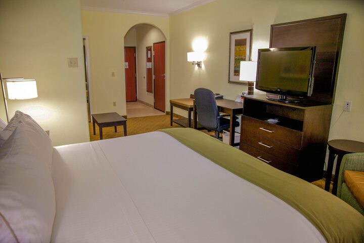 Room 15 of 31