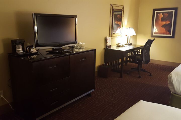 Room 19 of 68