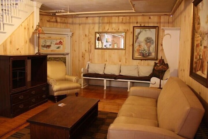 Hotel 2 of 156