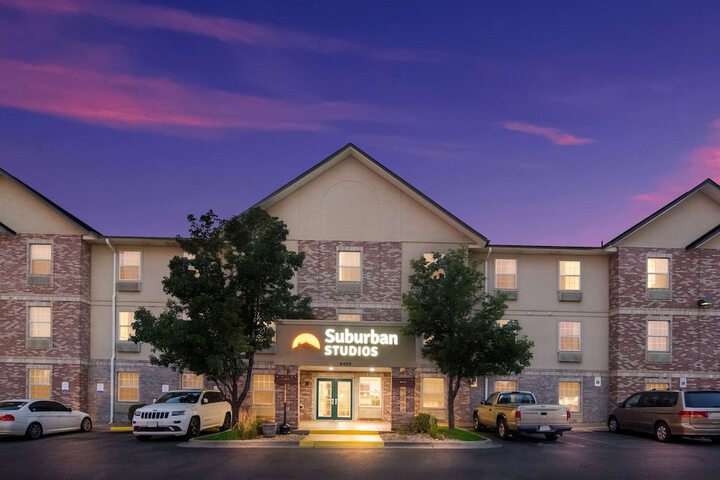 Hotel 5 of 61