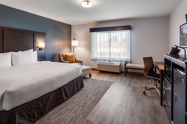 Room 34 of 48