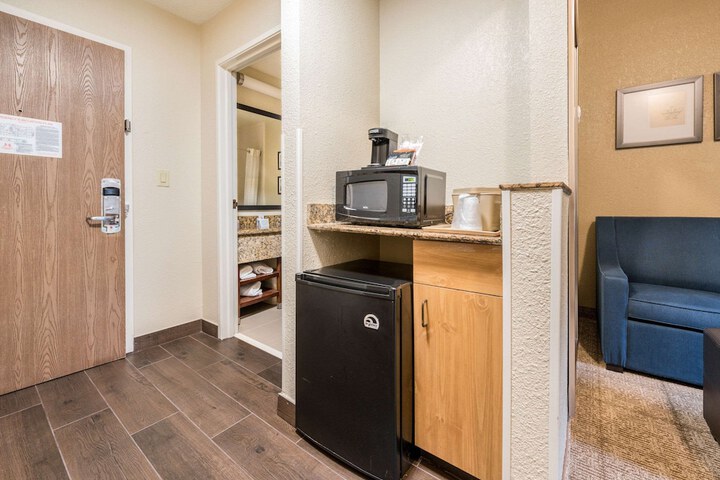 Room 49 of 68