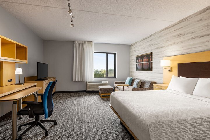 Towneplace Suites by Marriott Harrisburg West / Mechanicsburg