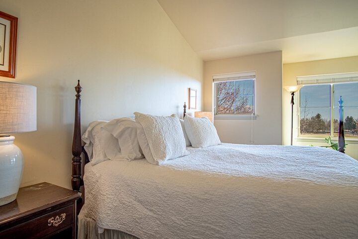 2BD Sweetwater Condo - Community Park Pool + Hot Tub