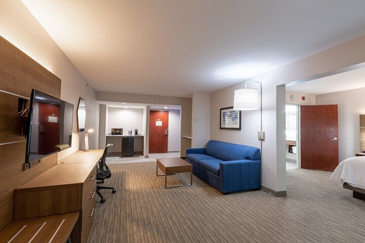 Room 26 of 53