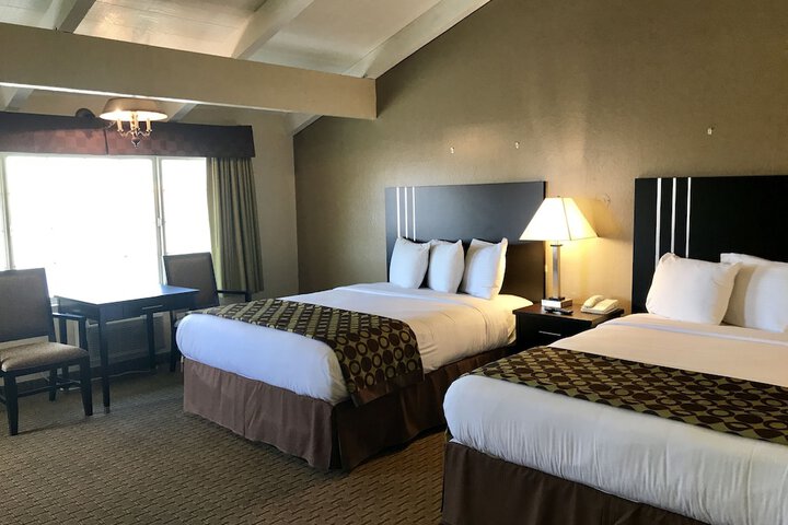Room 10 of 29