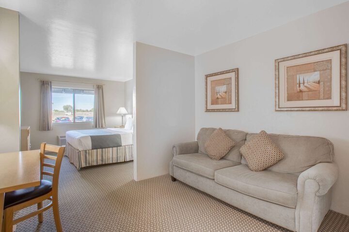 Room 15 of 20