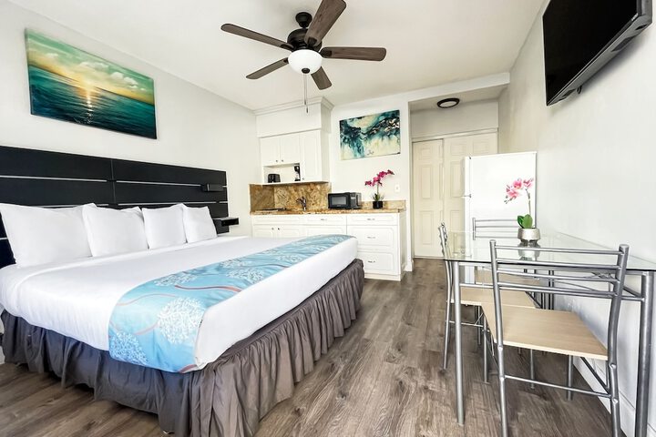 Room 14 of 24