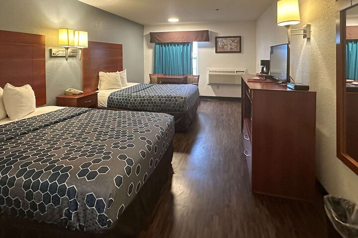 Room 10 of 21