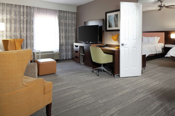 Hampton Inn & Suites Concord / Charlotte