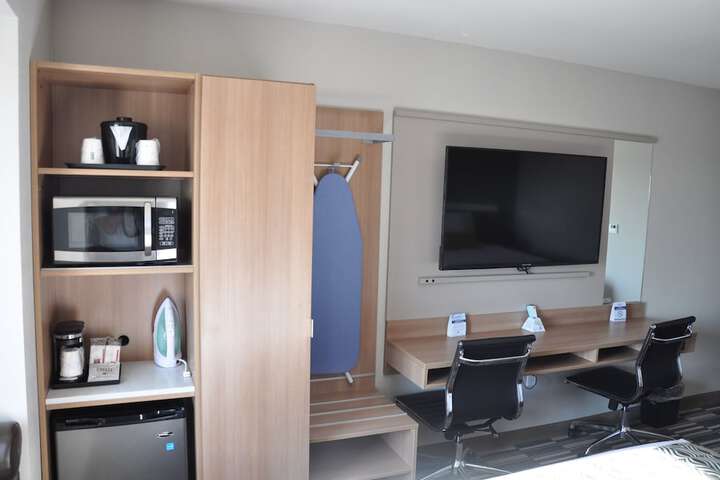 Room 19 of 37