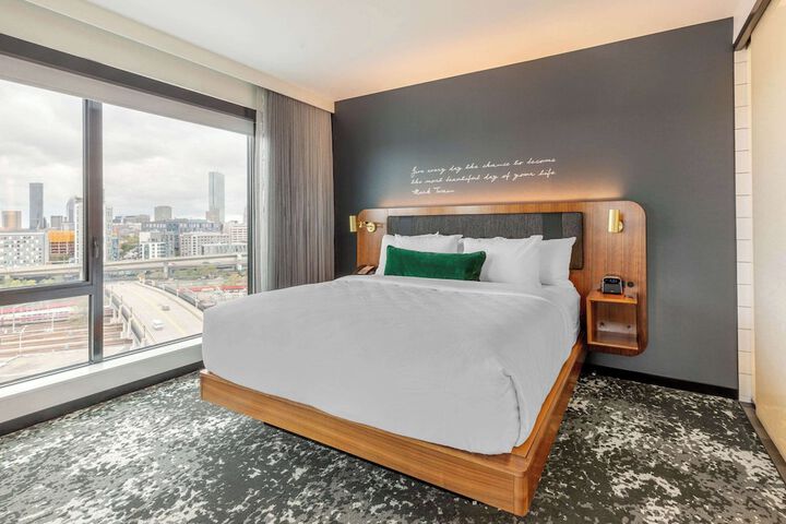 Room 29 of 83