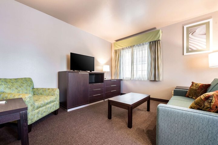 Room 53 of 72