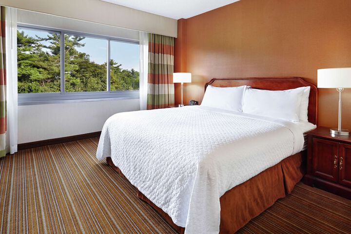Embassy Suites by Hilton Parsippany