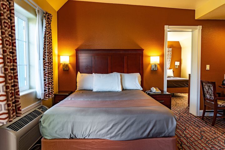 Room 32 of 41