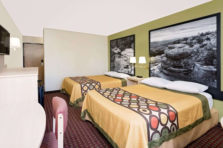 Room 13 of 43