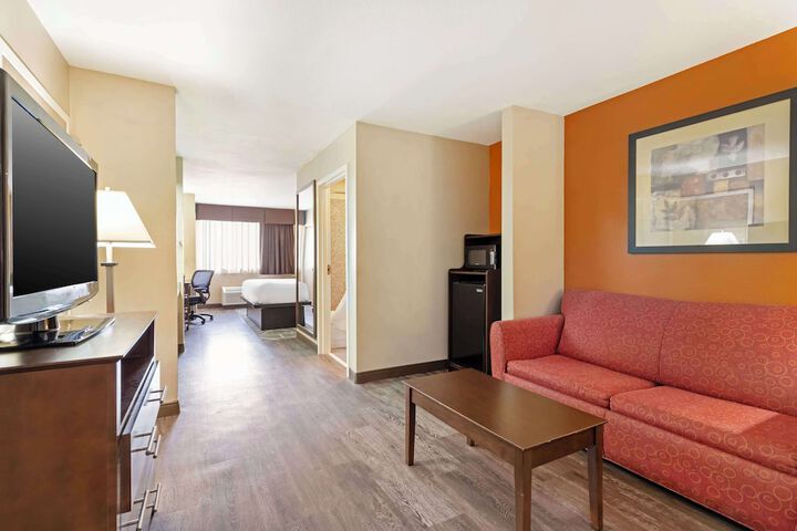 Best Western Inn & Suites