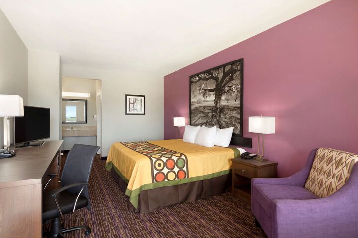 Room 13 of 26