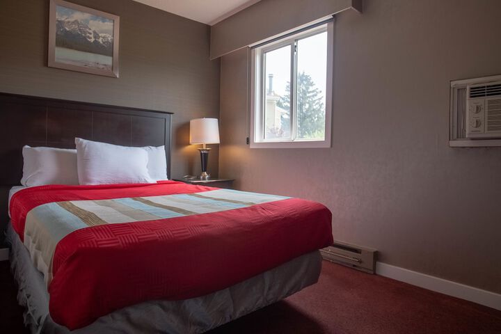 Room 32 of 58