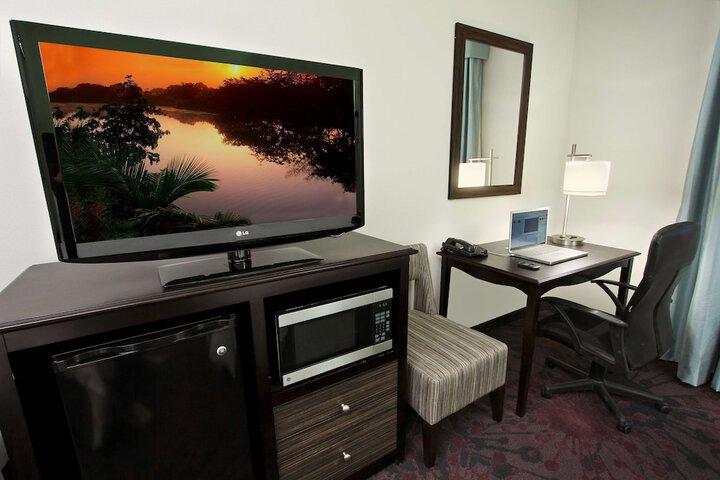 Room 15 of 36