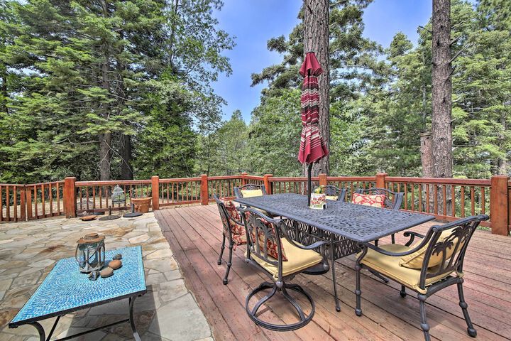 Incredible Lake Arrowhead Home w / Views & Decks!