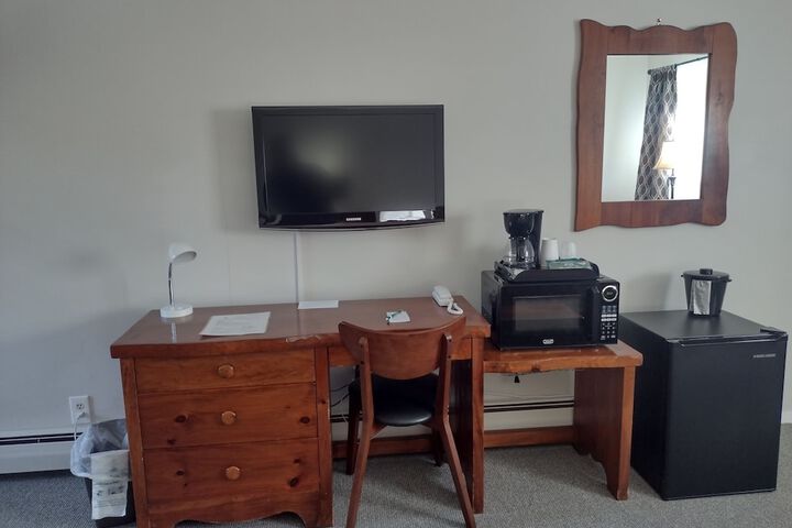 Room 30 of 76