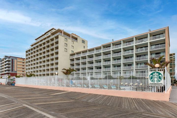 Hotel 3 of 110