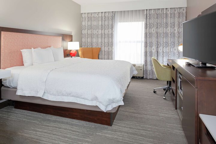 Hampton Inn & Suites Concord / Charlotte