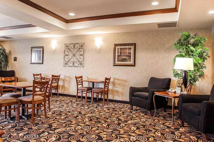 Comfort Inn & Suites Grinnell near I-80