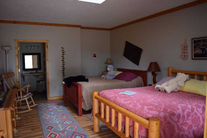 Room 9 of 33