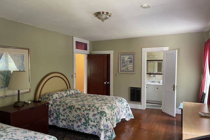 Room 49 of 82