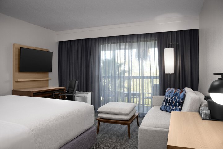 Room 50 of 73