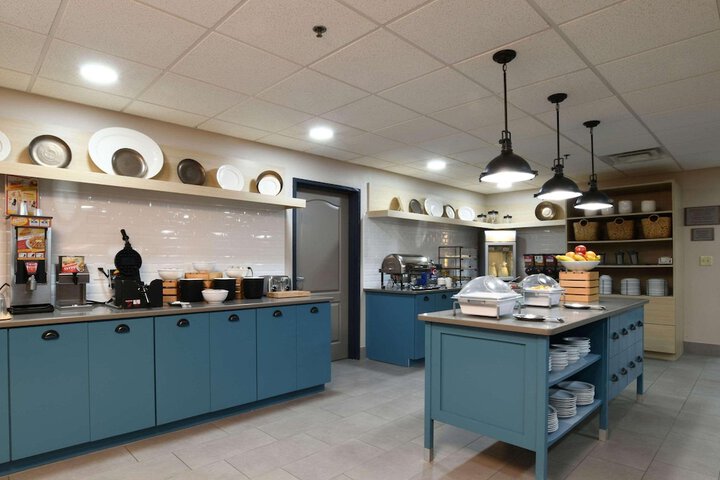 Breakfast/Coffee Service 17 of 22