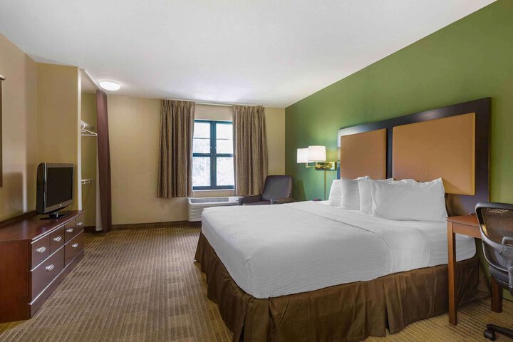 Room 20 of 27
