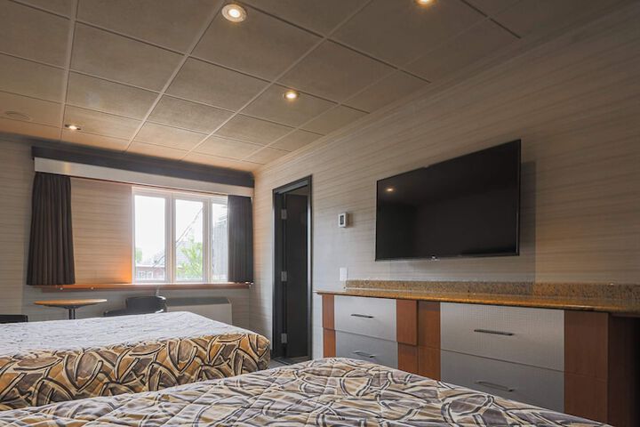 Room 34 of 48