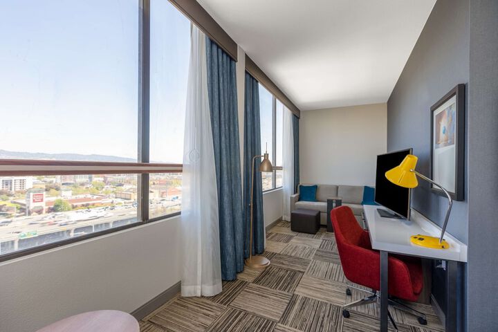 Hilton Garden Inn San Francisco / Oakland Bay Bridge