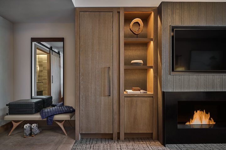 Room 46 of 120