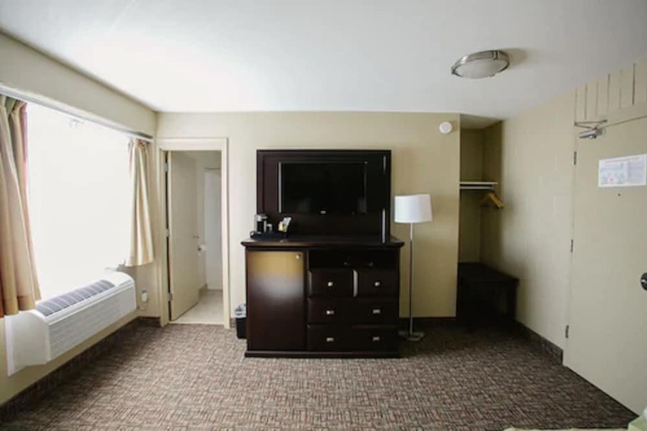 Room 23 of 25