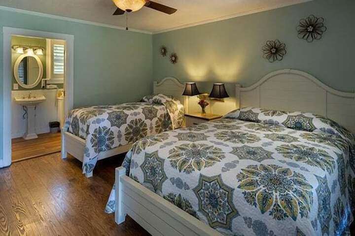 Room 13 of 21