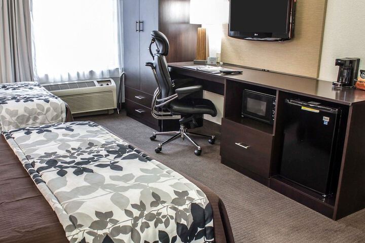 Room 21 of 28