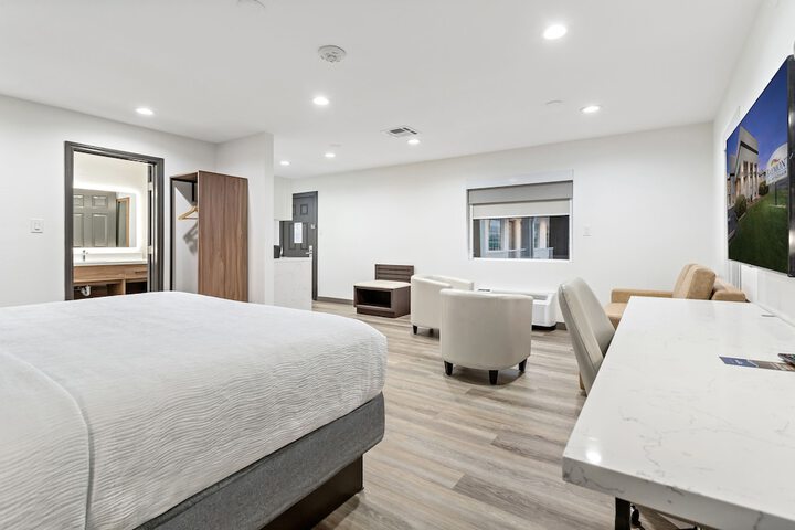 Room 18 of 62