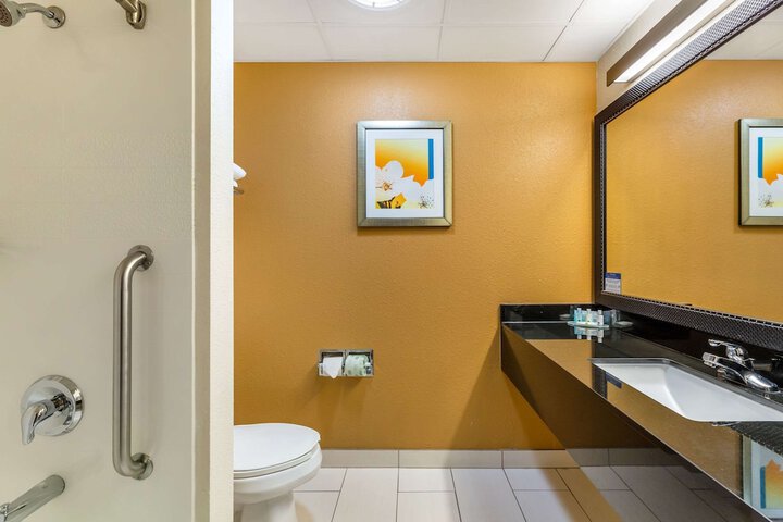 Room 20 of 25