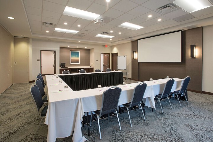 Hyatt Place Cincinnati / Sharonville Convention Center