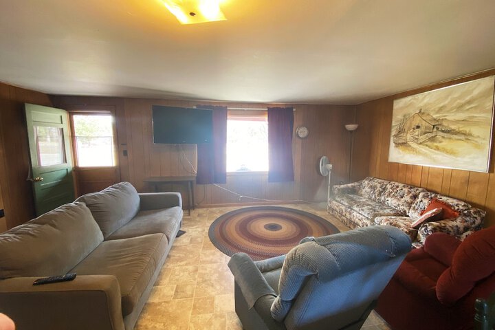 Lounge 101 of 110