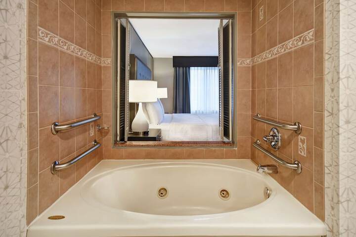 Homewood Suites by Hilton Edgewater