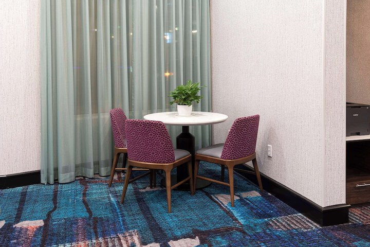 Hampton Inn & Suites Raleigh Downtown