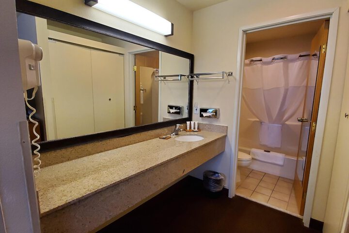 Room 44 of 70